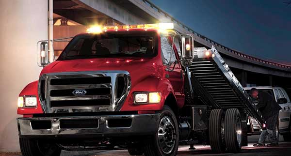 Кому и когда могут понадобиться услуги эвакуатора