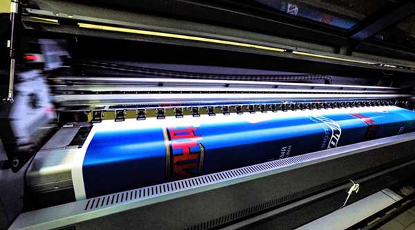 Широкоформатная печать – в чём преимущества?